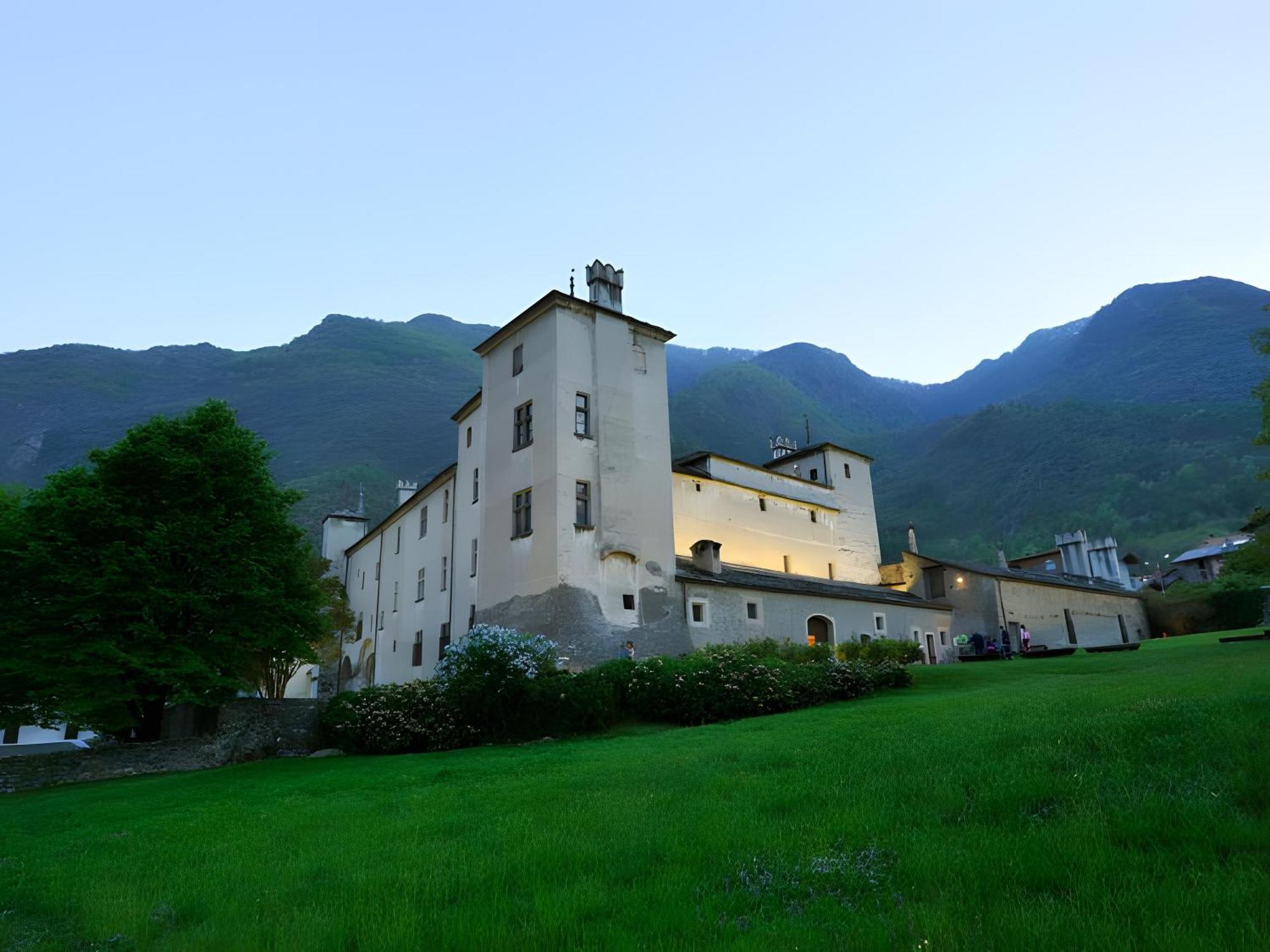 Bed and Breakfast Il Pellegrino Issogne Экстерьер фото